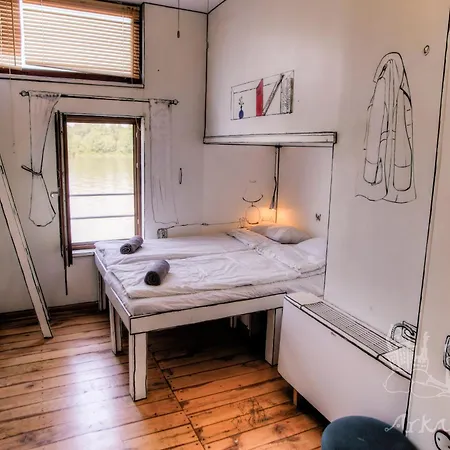 Hostel Arkabarka Floating