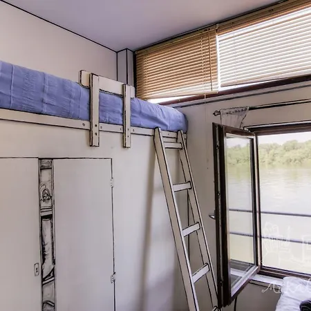 Arkabarka Floating *