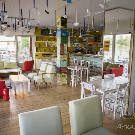 Arkabarka Floating Hostel Belgrade