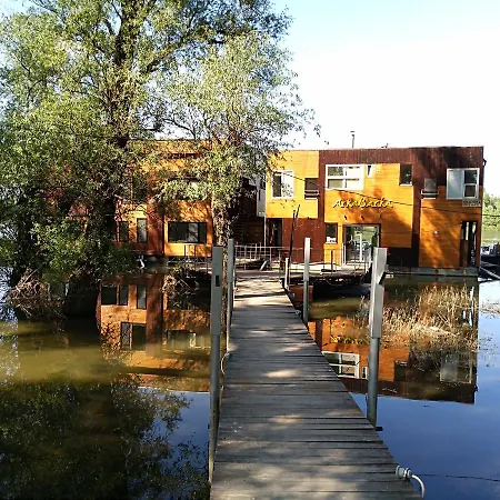 Arkabarka Floating *