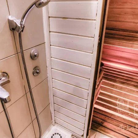 Arkabarka Floating Hostel Belgrade