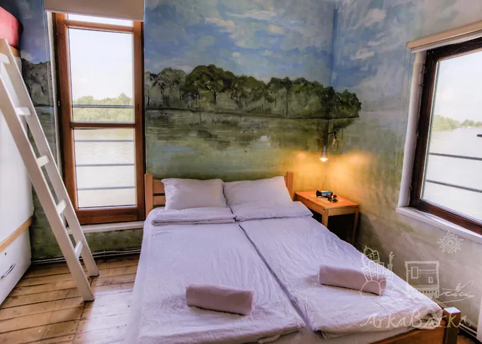 Hostel Arkabarka Floating