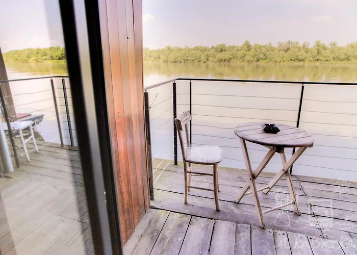 Hostel Arkabarka Floating *