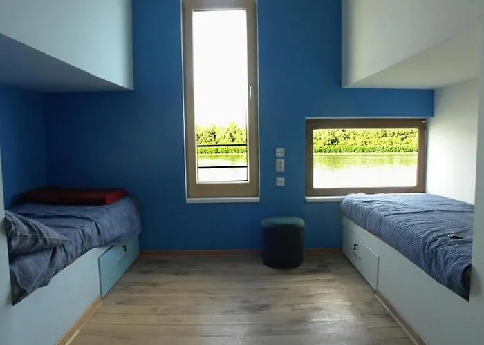 Hostel Arkabarka Floating *