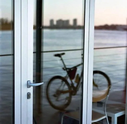 Arkabarka Floating *