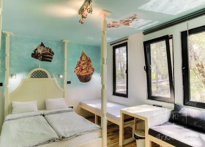 Arkabarka Floating *