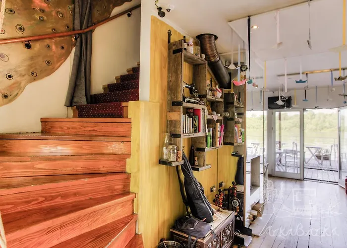 Hostel Arkabarka Floating Belgrade