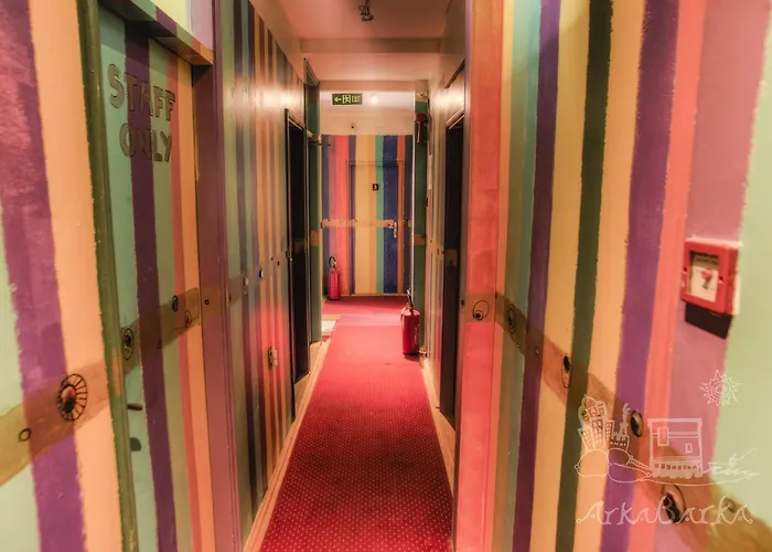 Arkabarka Floating *